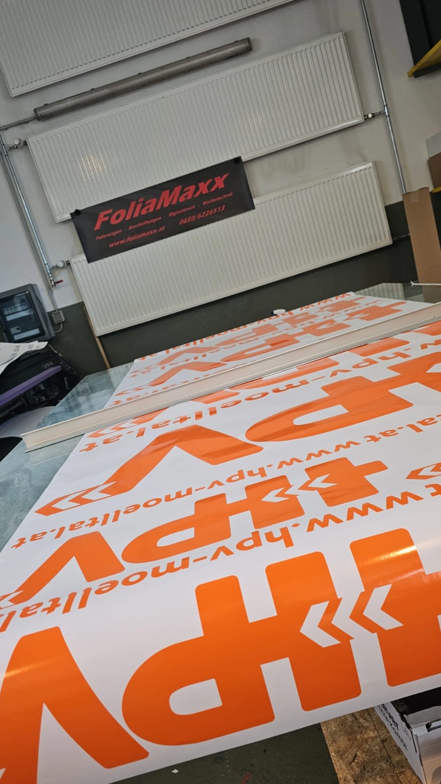 Produktion von Aufklebern